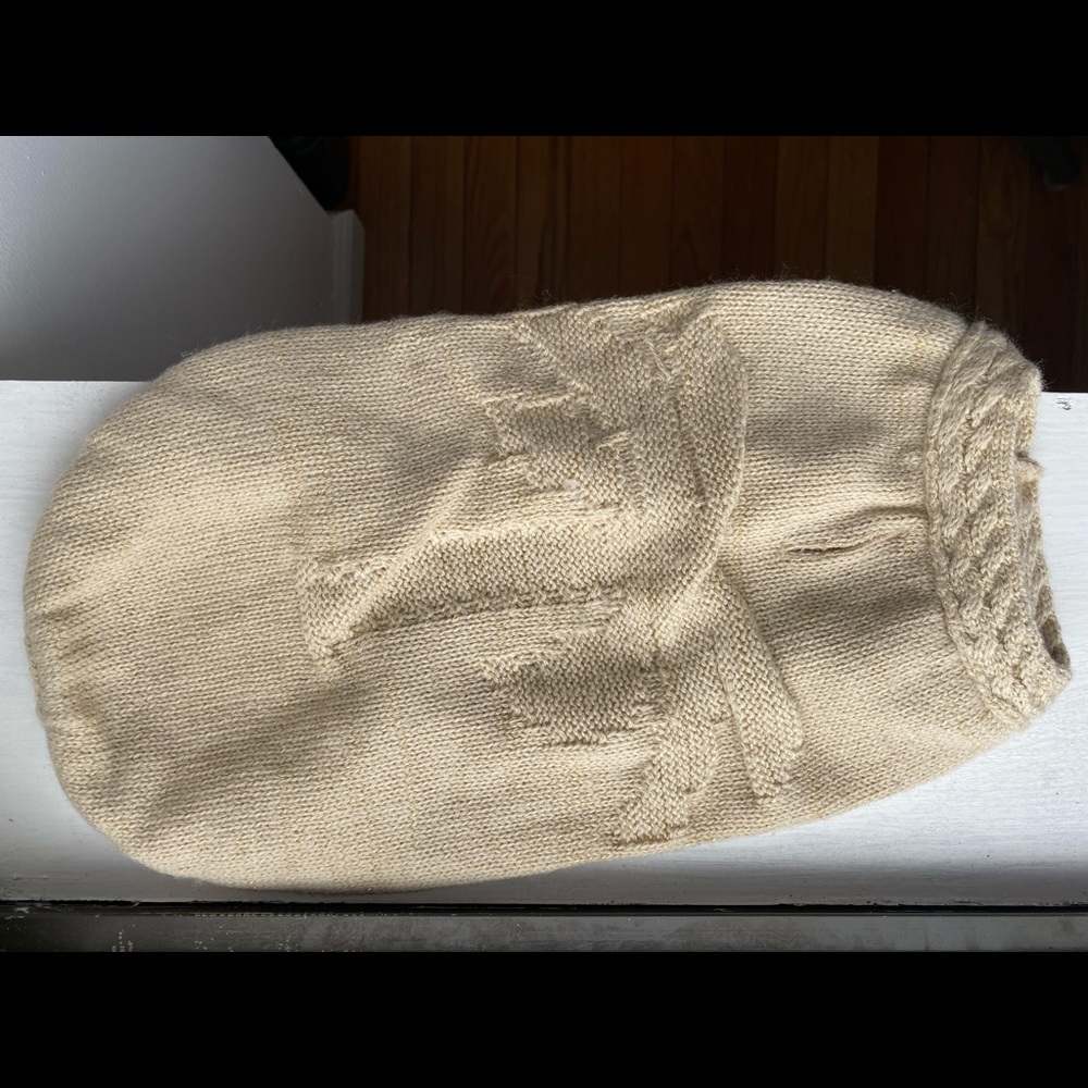 Beige dog sweater with woven palm tree